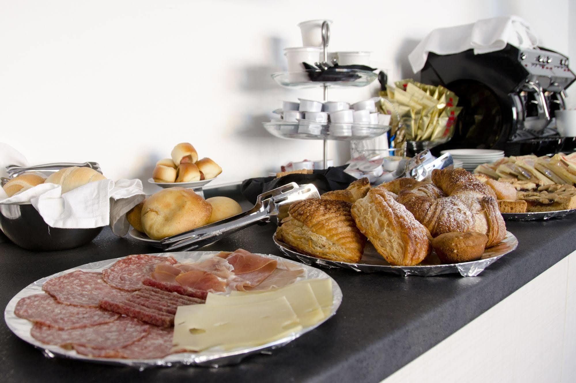 Bed and Breakfast Il Corso Порто-Чезарео Экстерьер фото